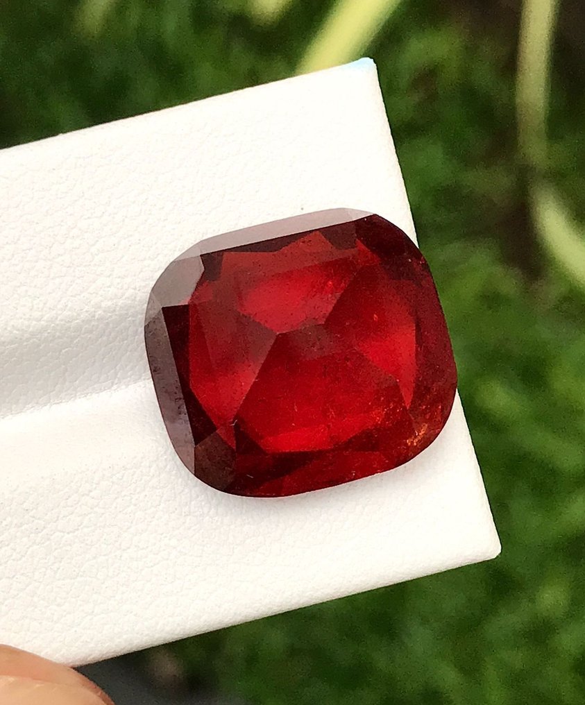 No Reserve Price - 1 pcs Orange, Red Garnet, Spessartite - 27.60 ct - International Gemological Institute (IGI) - HUGE SIZE GARNET RAREST #1.0