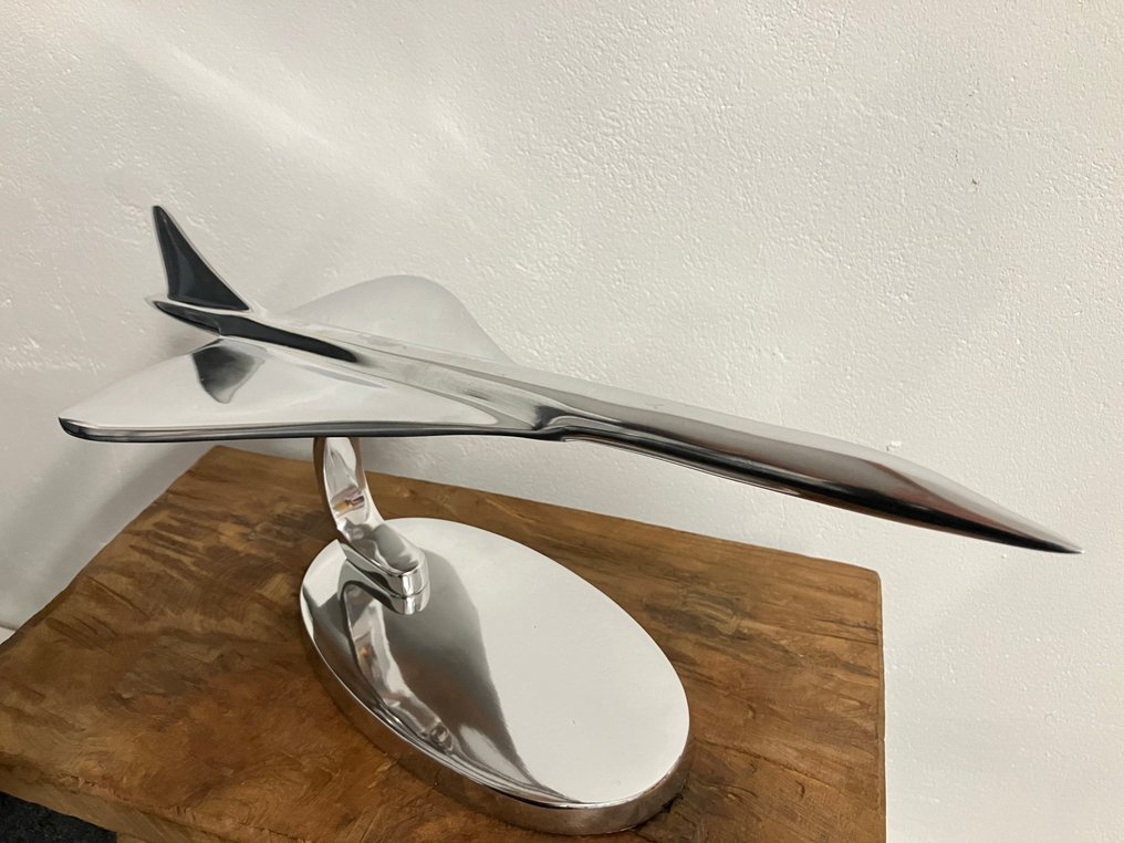 Concorde op statief - Model plane - Polished steel chrome. #1.0