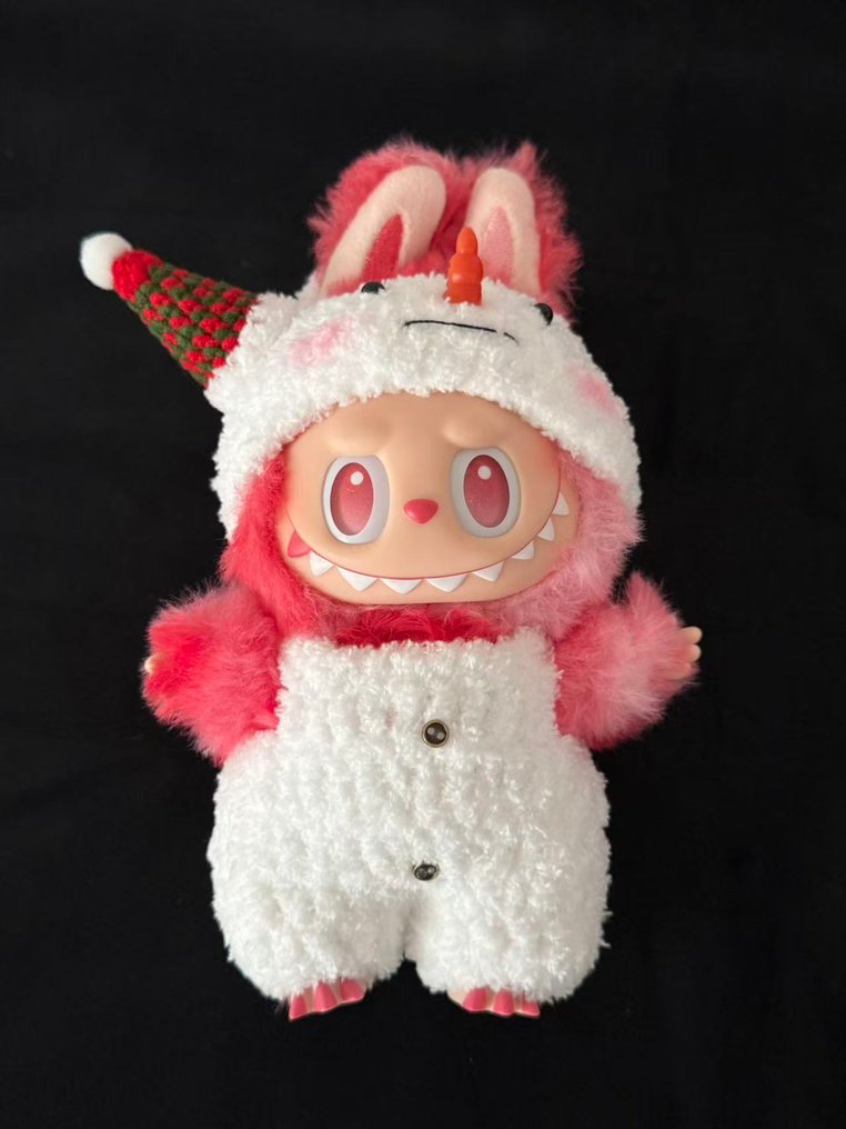 Pop Mart  - Toy figurine Christmas-Themed Labubu #1.0