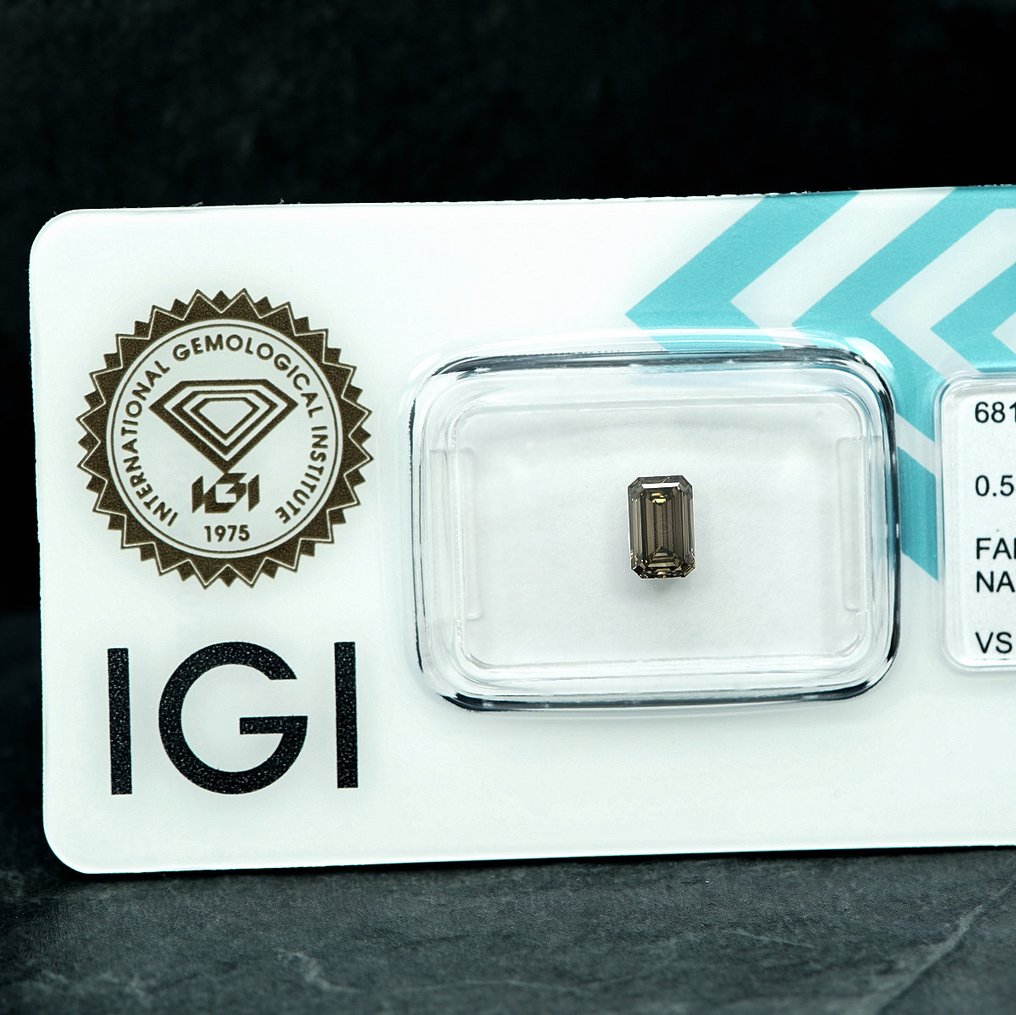 1 pcs 钻石 (天然色彩的) - 0.58 ct - 祖母绿 - Fancy 稍帶棕色的 黄色 - VS2 轻微内含二级 - 国际宝石研究院(IGI) #1.0