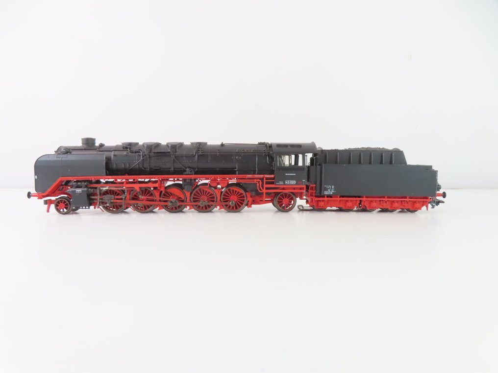Märklin H0 - 37450 - Steam locomotive with tender (1) - BR 45, digital with sound - DB #1.0