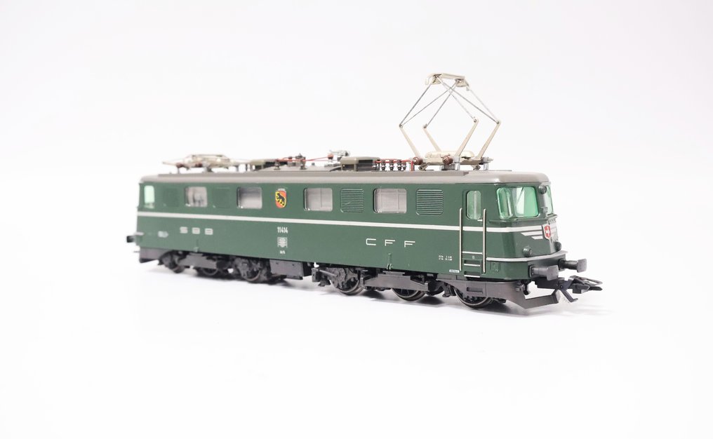 Märklin H0 - 3338 - 電氣火車 (1) - 电动机车型号 Ae6/6 - SBB-CFF #4.3