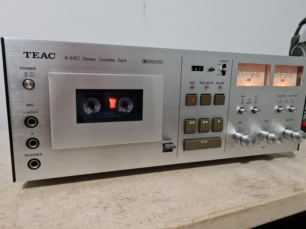 TEAC - A-640 Cassette recorder-player #1.0