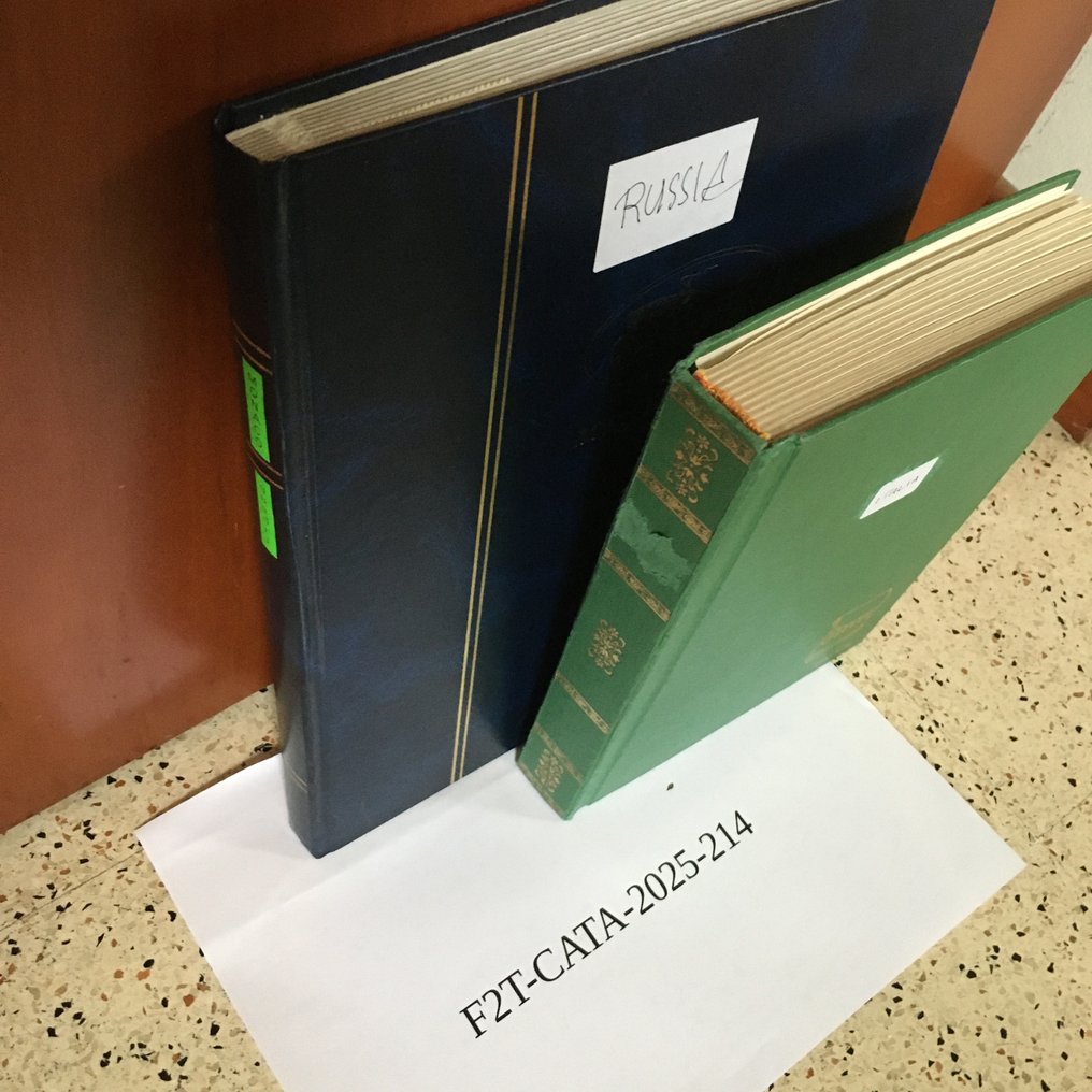 世界  - 贝拉邮票收藏，包含俄罗斯和意大利的新品及二手邮票，使用年份为1945年至1979年。 #1.0