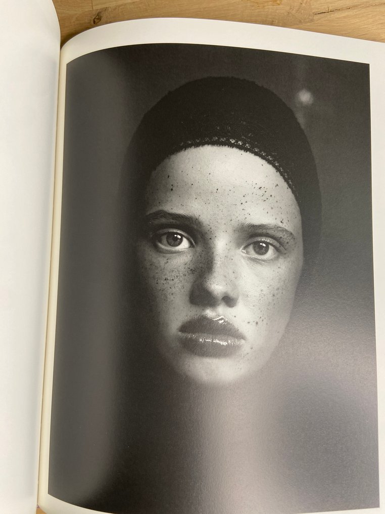 Signed, Kiki Xue - Portraits - 2023 #3.2