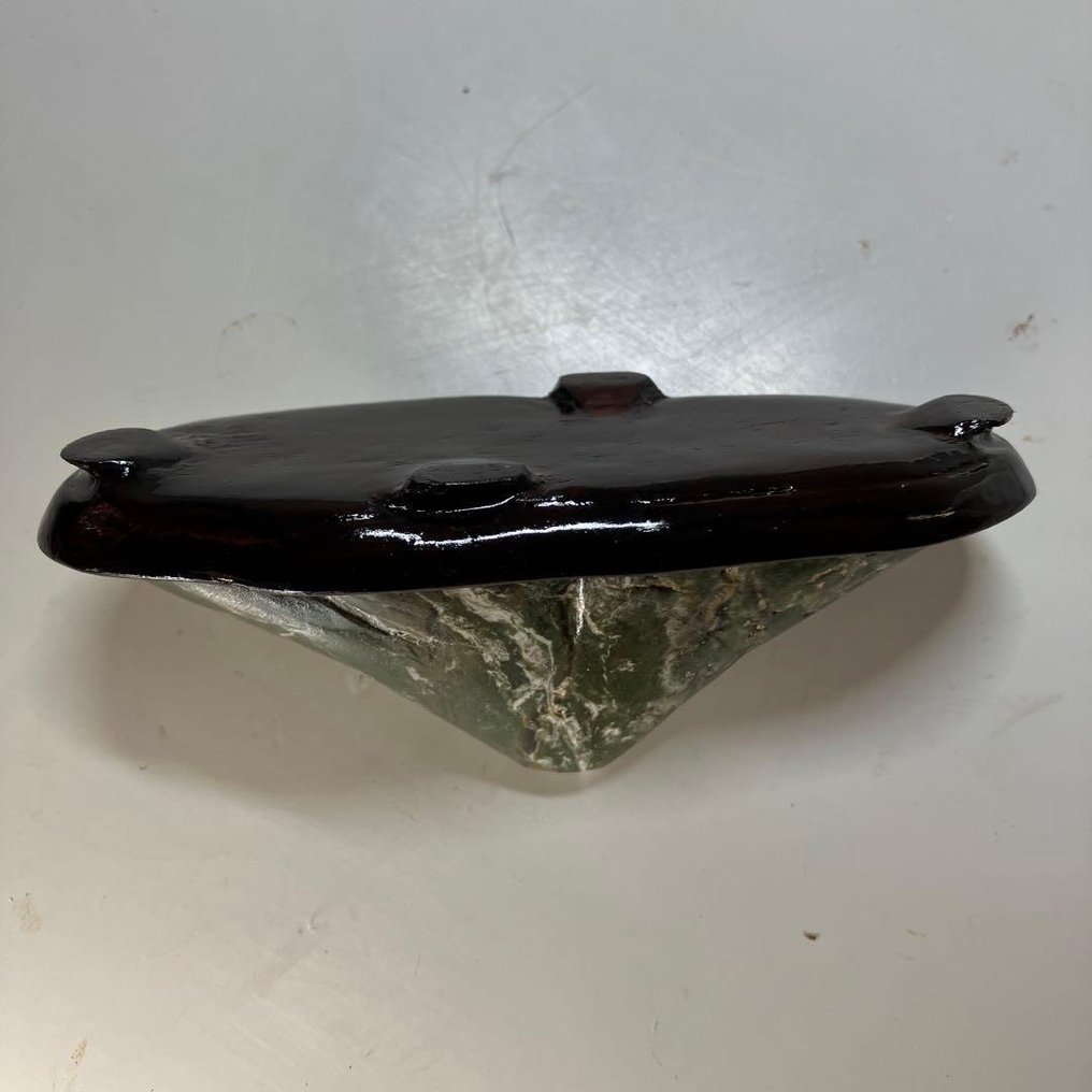 Yojuro Stone Suiseki – Pedra de observação em forma de Fuji com Daiza de madeira - Início do século XX (WW I) #3.2