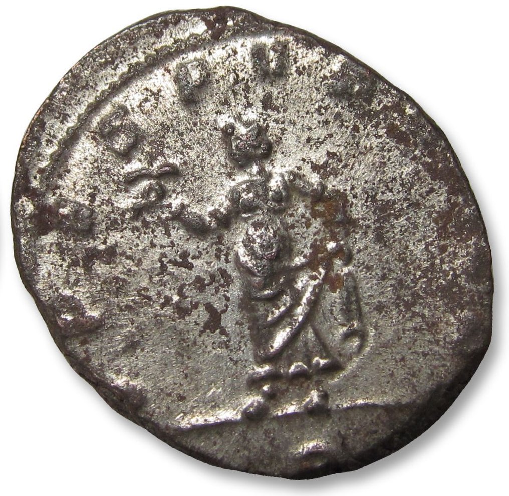 Império Romano. Cláudio Gótico (268-270 d.C.). Silvered Antoninianus Mediolanum (Milan) mint 268-269 A.D. - SPES PVBLICA, P - sharp & almost fullly silvered! (Sem preço de reserva) #1.0