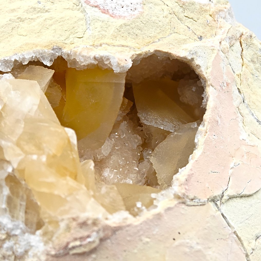 Yellow calcite geode with ghosts, Italy Geode - Height: 115 mm - Width: 100 mm- 742 g #2.1