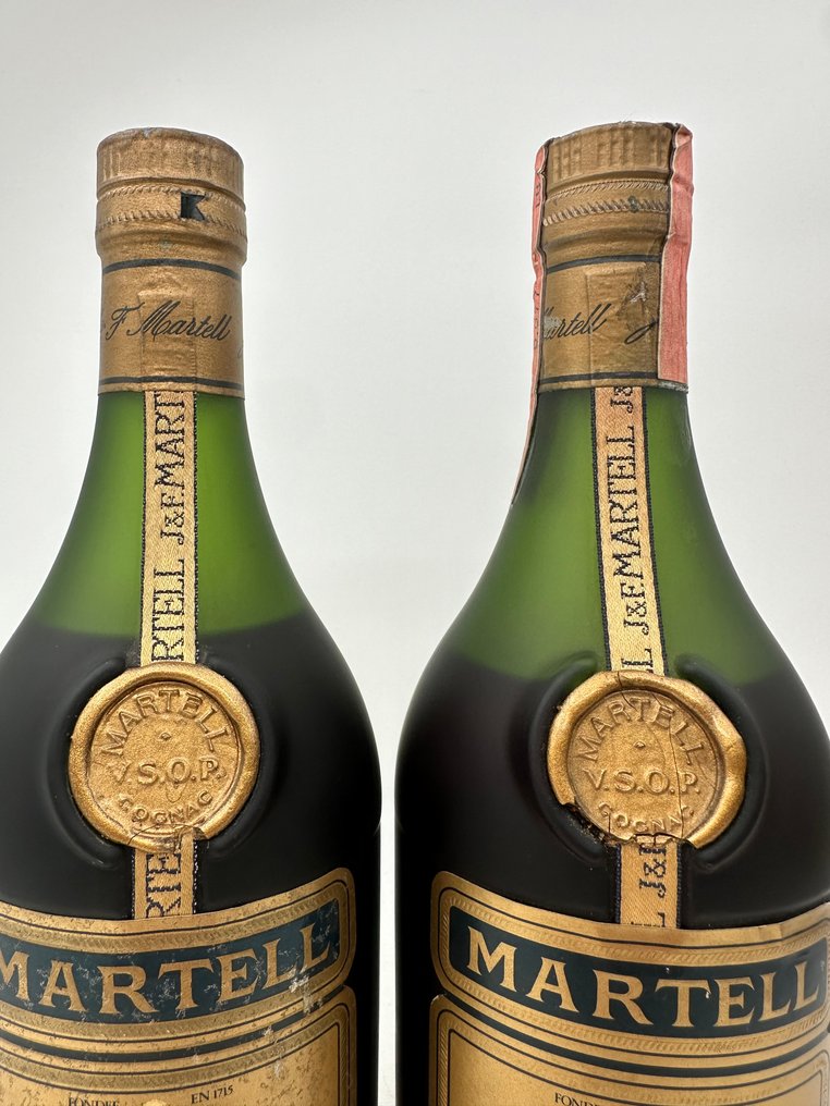Martell - Médaillon VSOP Cognac - b. 1970s - 70cl - 2 bottles #1.0