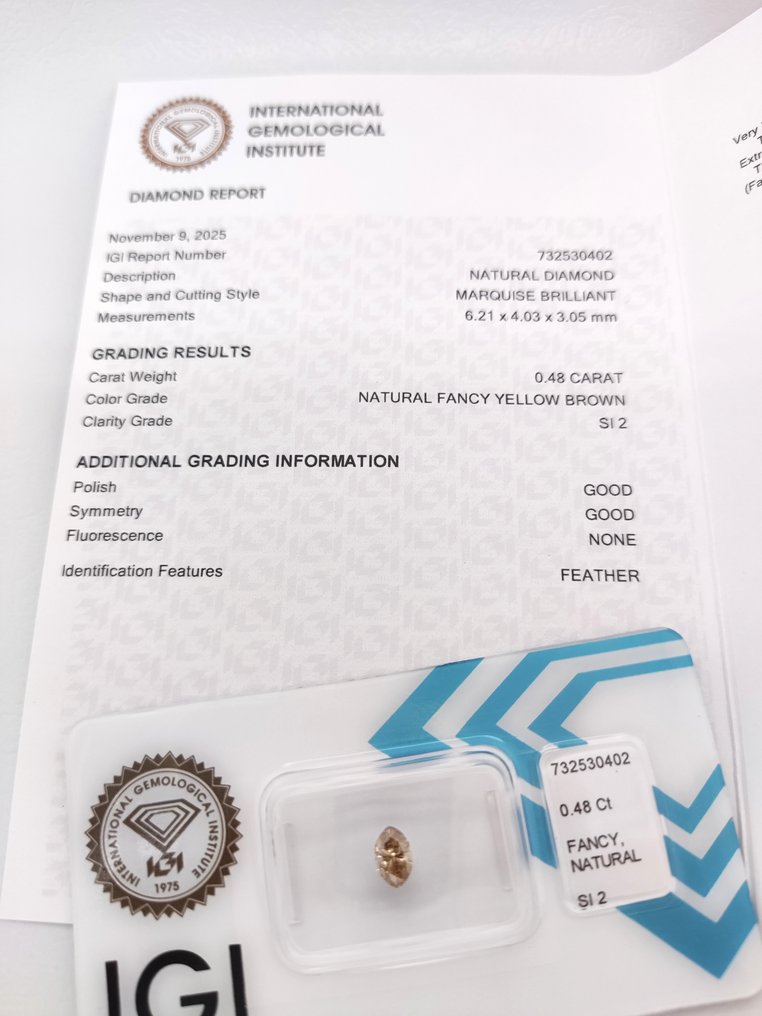 Ingen mindstepris - 1 pcs Diamant (Naturfarvet) - 0.48 ct - Marquise - Fancy Gul Brun - SI2 - International Gemological Institute (IGI) #3.2