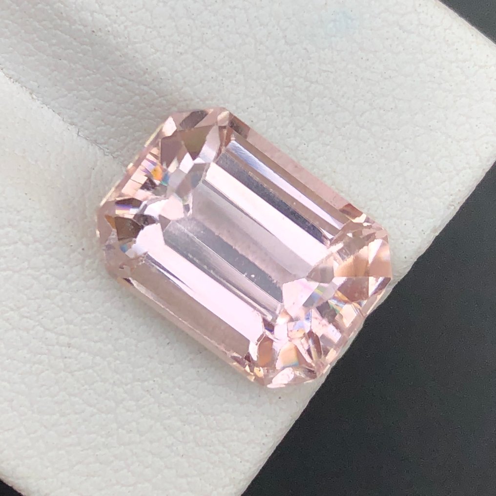 没有保留价 - 1 pcs  粉色 紫锂辉石  - 10.76 ct - 国际宝石研究院（IGI） #1.0