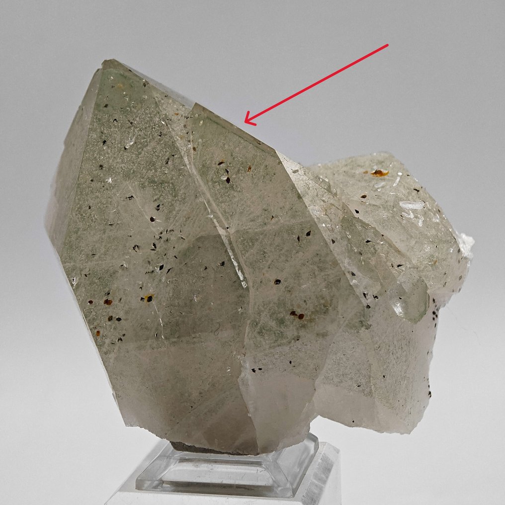 Large quartz with green chlorite phantom, Switzerland Crystals on matrix - Height: 89 mm - Width: 86 mm- 249 g #4.3