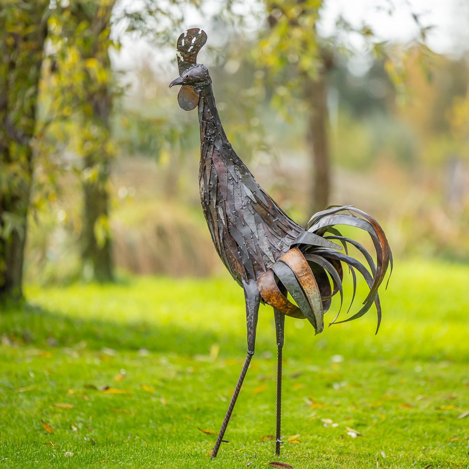 Figure - Reusachtige kip - reused metal #2.1