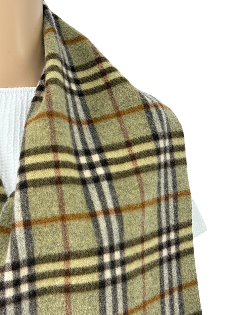 Burberrys - Eșarfă #3.2