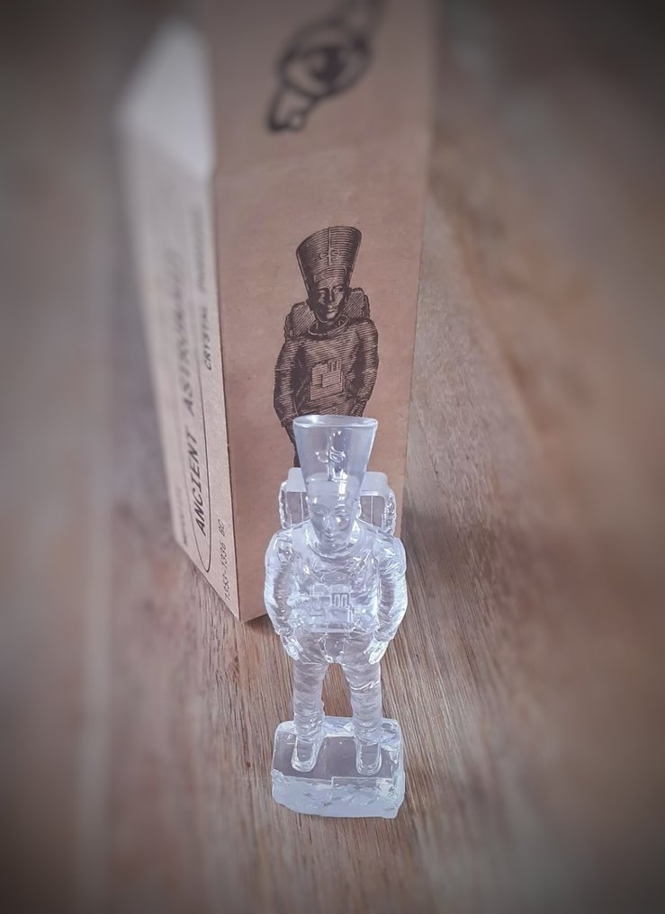 Imbue (1988) - Ancient Astronaut Nefertiti - Crystal Edition #1.0