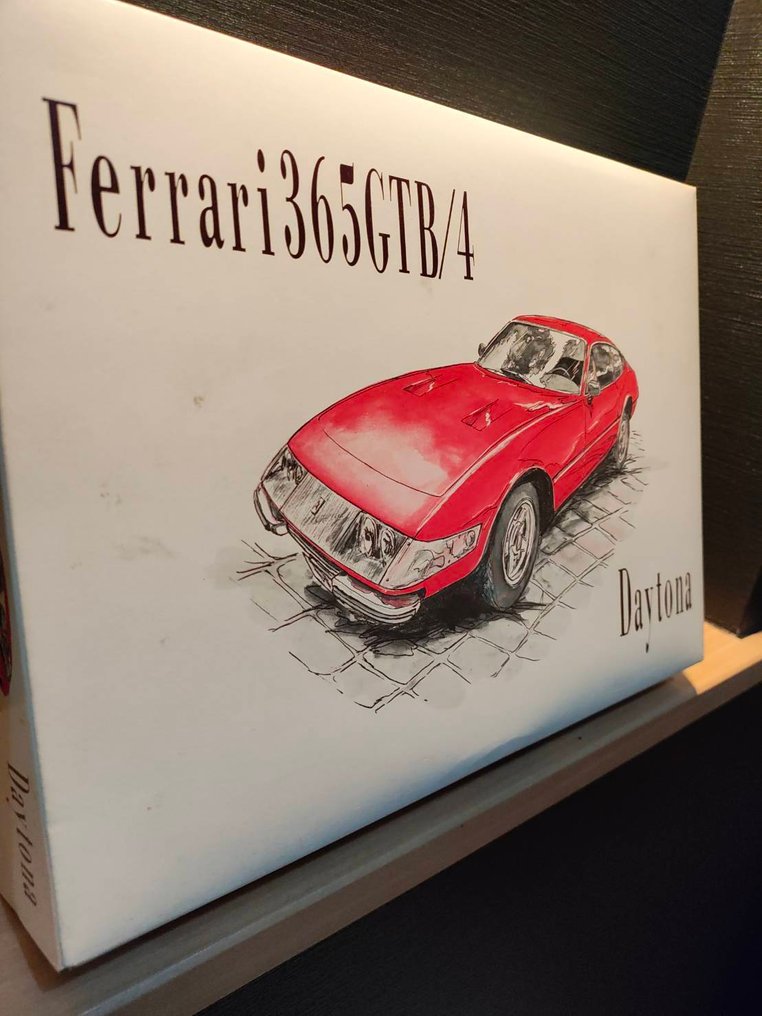 Crown 1:24 - Model kit  (21204) - Ferrari 365 GTB/4 Daytona 21204 #1.0