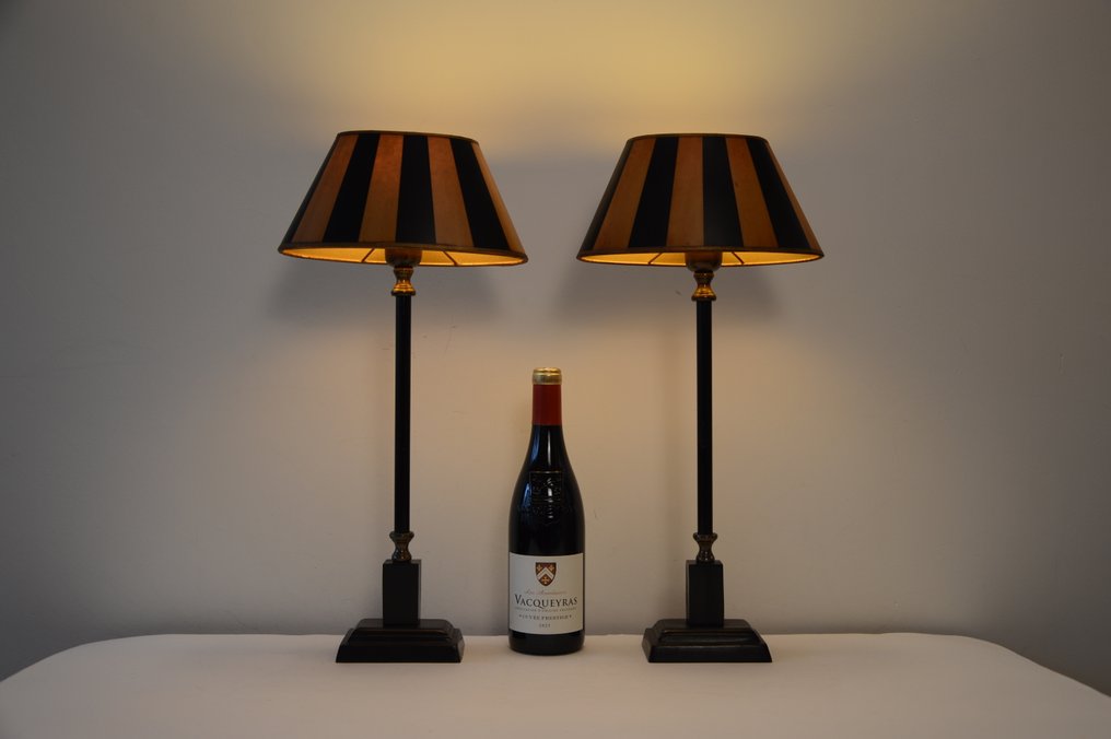 Bordlampe (2) - Et par neoklassiske bordlamper. - Metall, Messing #4.3