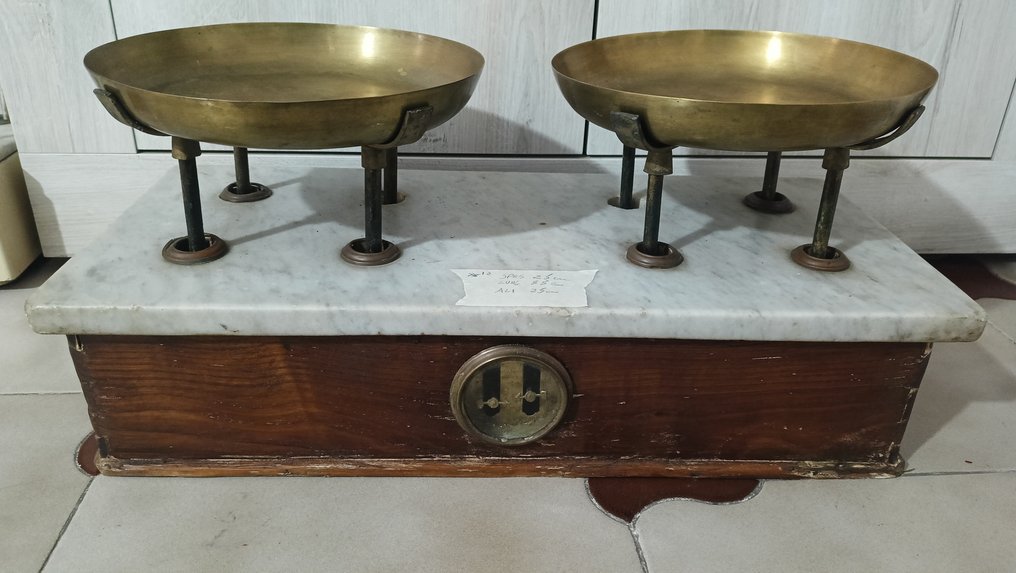 Scale - Brass, Marble, Wood #1.0