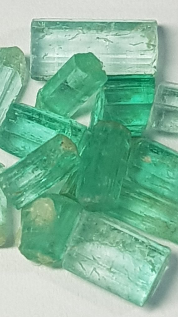 Smaragdi Karkea- 1.3 g #1.0