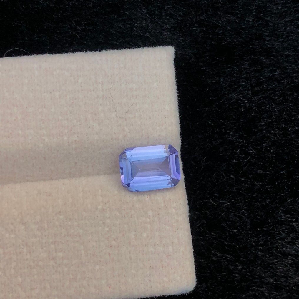 没有保留价 - 1 pcs  蓝色, 紫罗兰色 坦桑石  - 1.33 ct - 国际宝石研究院（IGI） - Tanzanite #2.1
