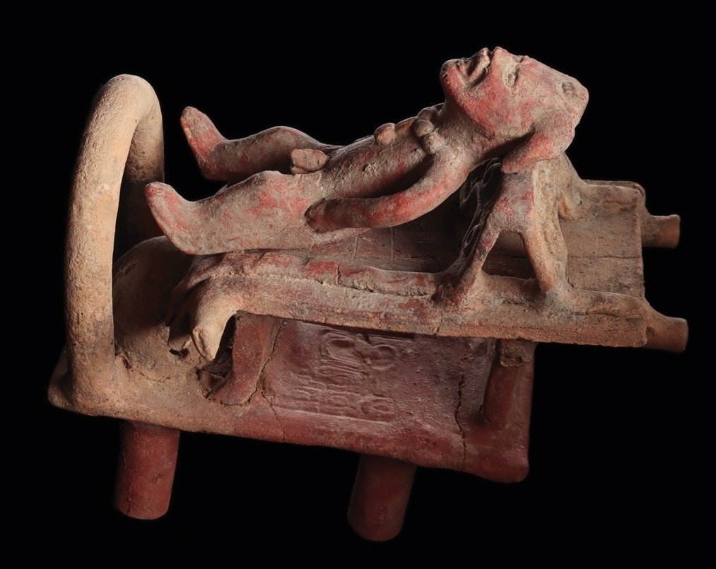 墨西哥Veracruz陶器高架床配有躺姿人物 陶器 船只 - 22 cm #1.0