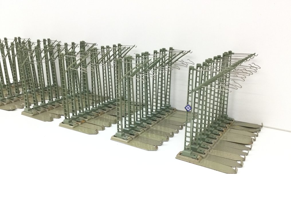 Märklin H0轨 - 7009/7012 - 悬链线 (62) - 62个架空线塔用于M-rails，其中包括2个连接塔。 #4.3