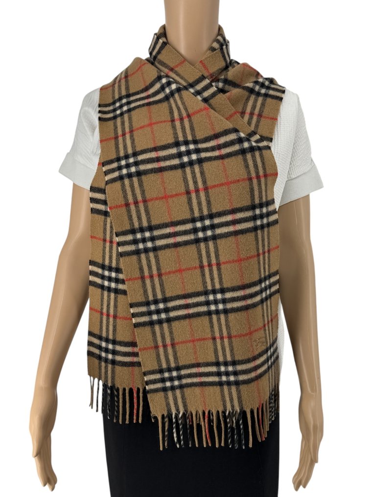 Burberry - Bufanda #1.0