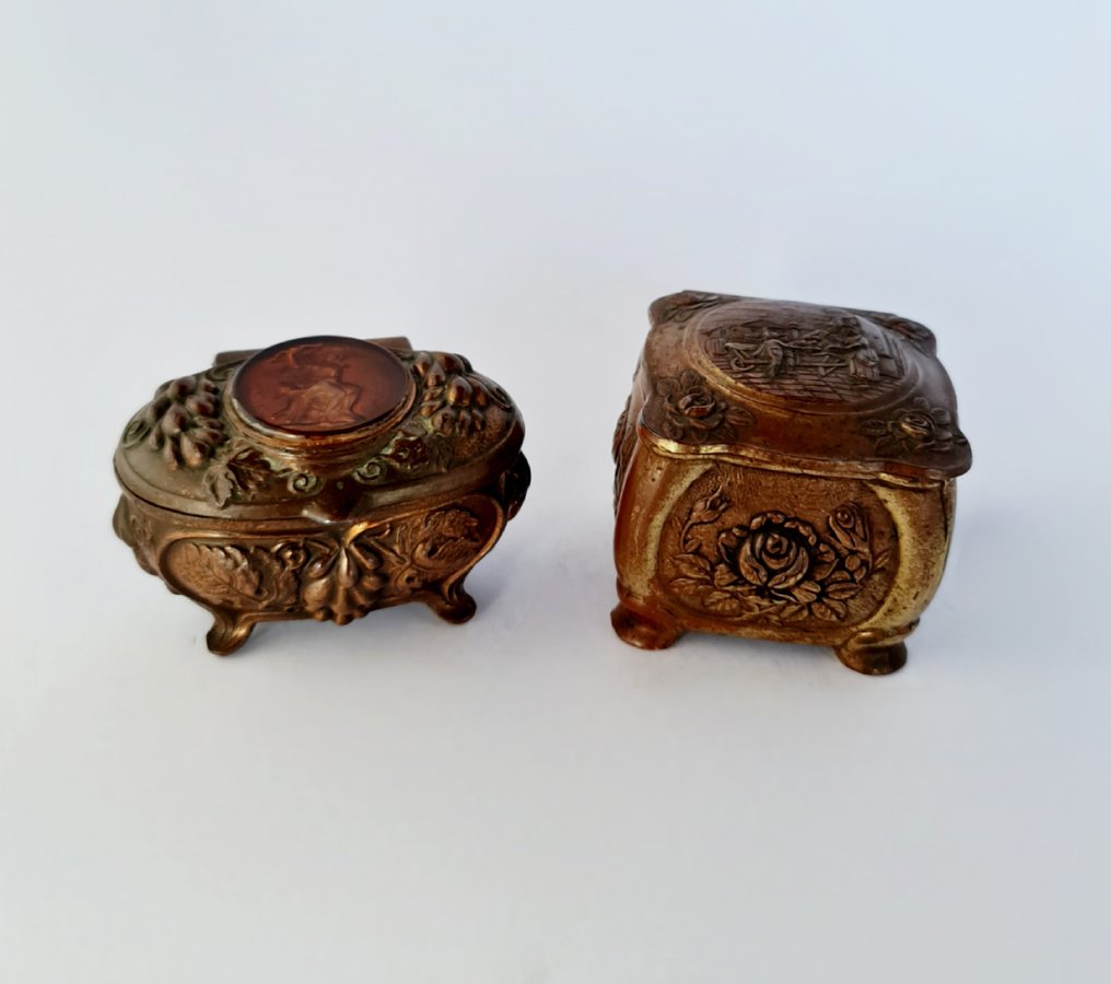 Sieradendoos - Vintage sieradendozen – messing/spelter – versierde reliëfontwerp - Zinklegering, Messing #1.0