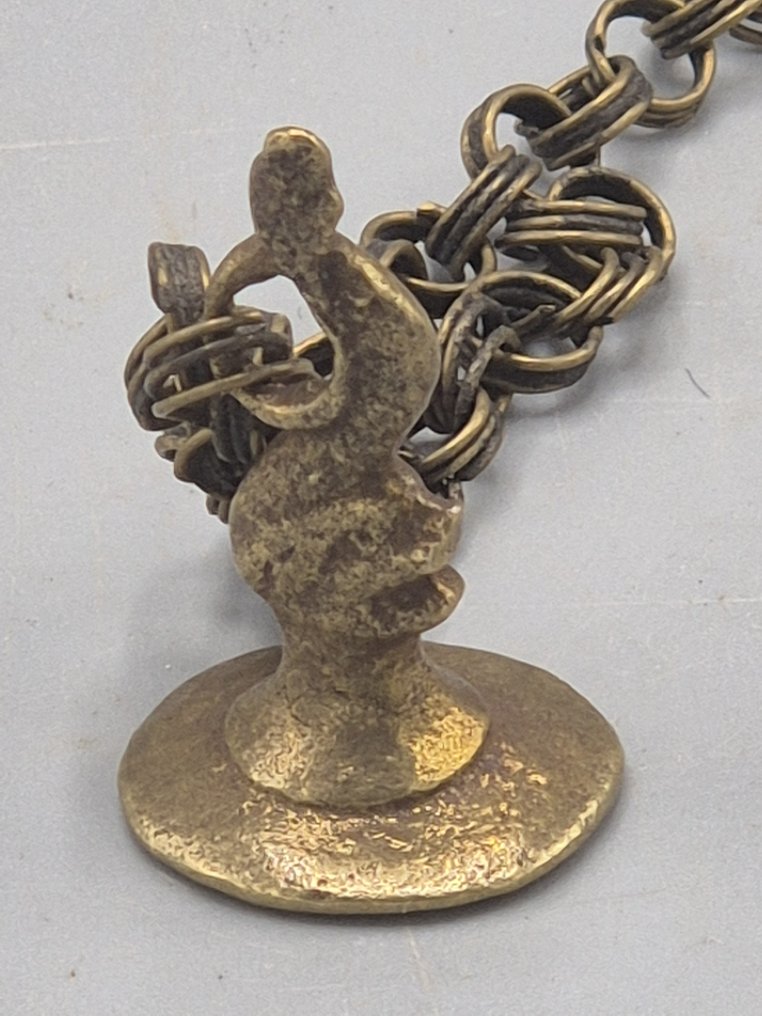 Post-medieval Bronze Monogram seal-stamp with chain - 3 cm  (No reserve price) #1.0