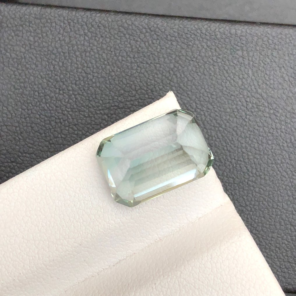 没有保留价 - 1 pcs  绿色, 蓝色 锂辉石  - 12.08 ct - 国际宝石研究院（IGI） #1.0