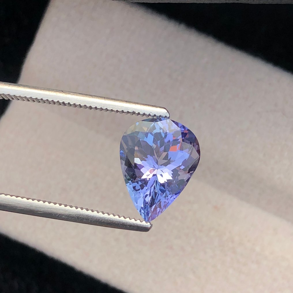 没有保留价 - 1 pcs  蓝色, 紫罗兰色 坦桑石  - 2.76 ct - 国际宝石研究院（IGI） #1.0