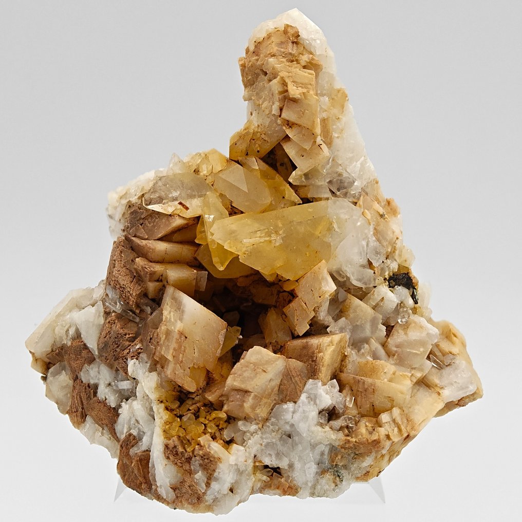 GEODE aesthetic by QUARTZ YELLOW, LIMONITE, and DOLOMITE, Alpino Geode - Height: 73 mm - Width: 70 mm- 136 g #1.0