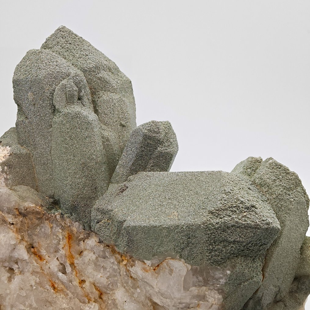 Trident aesthetic of chloritized quartz, Alpino Crystals on matrix - Height: 170 mm - Width: 147 mm- 1.47 kg #1.0