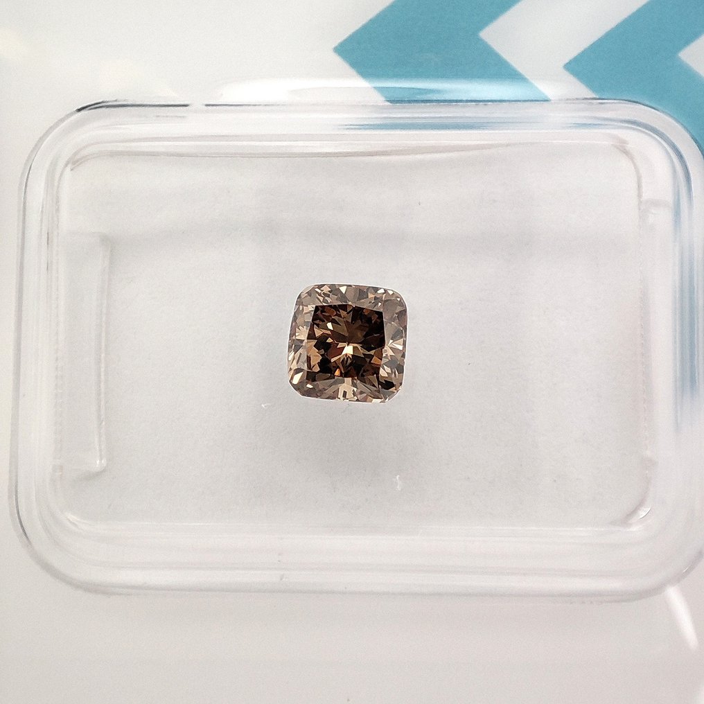 No reserve price - 1 pcs Diamond (Natural coloured) - 0.68 ct - Cushion - Fancy deep Yellow Orange - SI1 - International Gemological Institute (IGI) #1.0