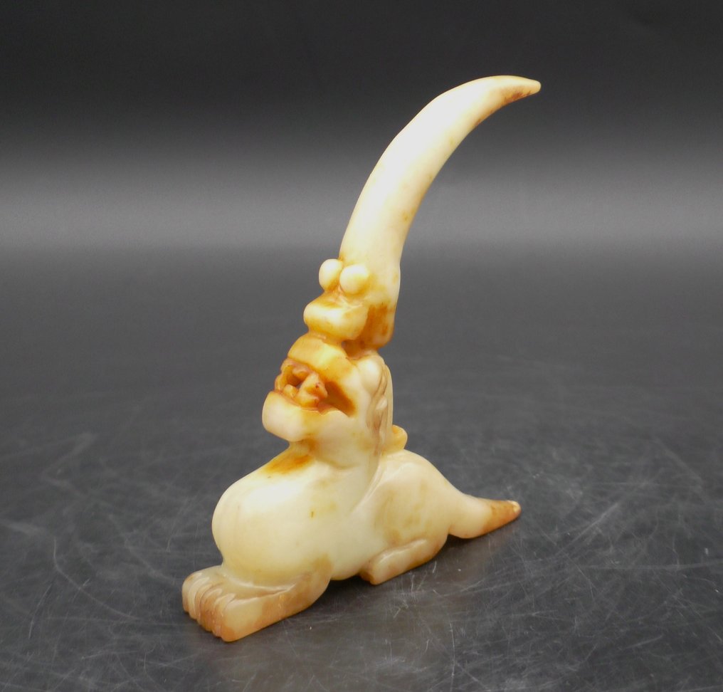 红山文化龙青玉雕像 - 古董收藏品 - 护身符 #3.2