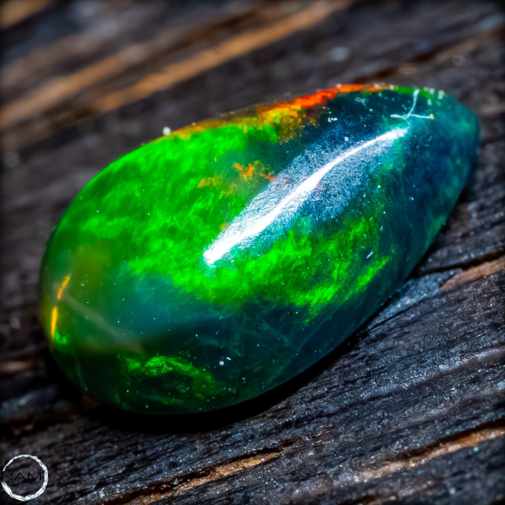 Larg de Primeira Qualidade Black Opal Cabochon 0,9ct- 0.18 g #1.0