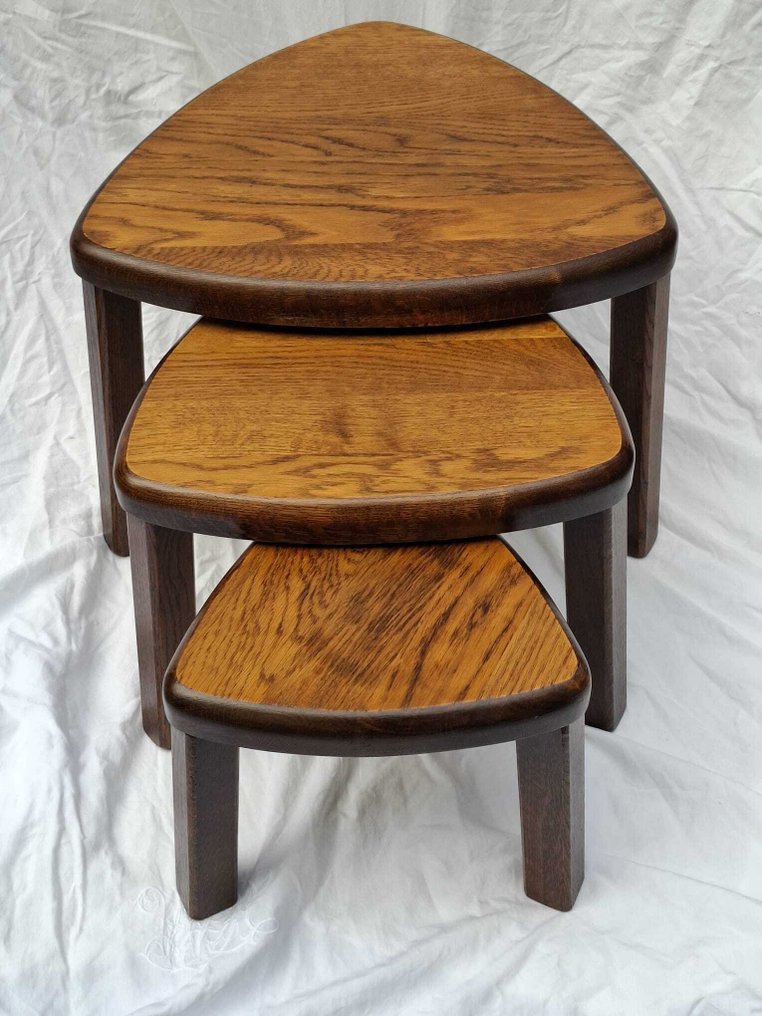 Indskudsborde (3) - Egetræ - Brutalist mørkt eg #1.0