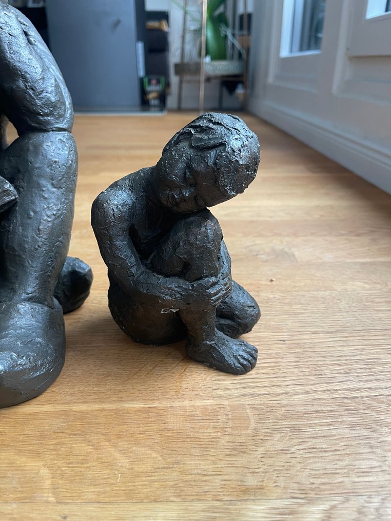 Geert Kunen - Geert Kunen - 雕塑, Sitzende Kinder - 14.5 cm - 铜绿青铜 #1.0