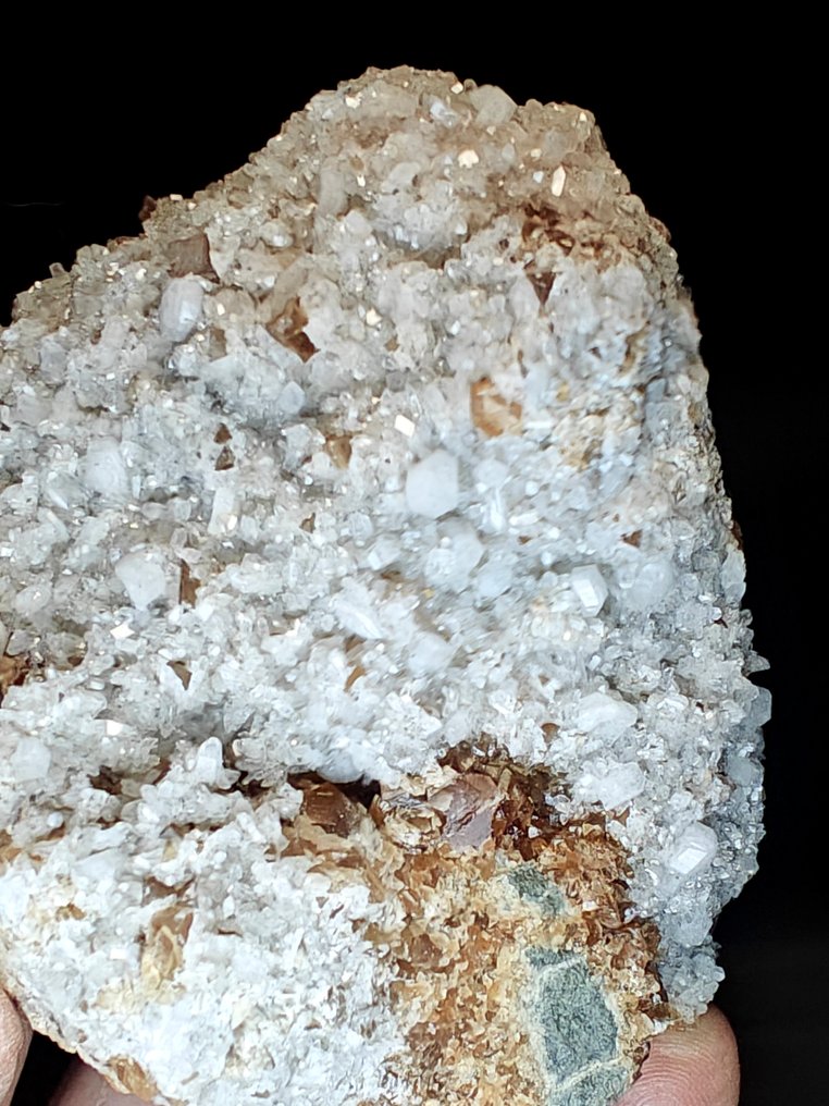Aragonite and Calcite, large crystals from a super classic locality. - Height: 9 cm - Width: 6 cm- 360 g #2.1
