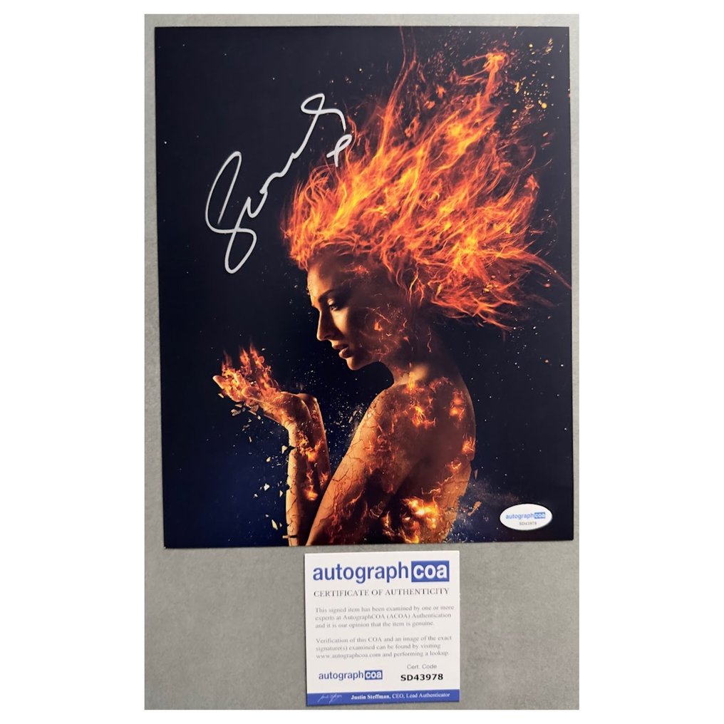 X-Men - Sophie Turner, with Autograph COa #1.0