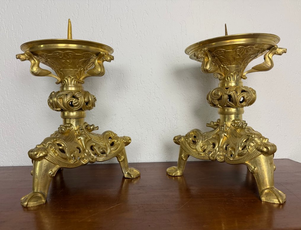 Κηροπήγιο (2) - Μπρούντζος - Νεογοτθικά κηροστάσια #2.1