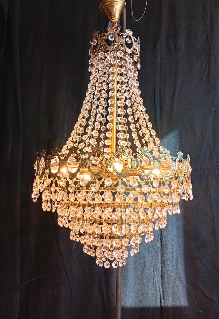 Lysekrone - Krystal, Messing - Stor lysekrone (75X40cm) #1.0