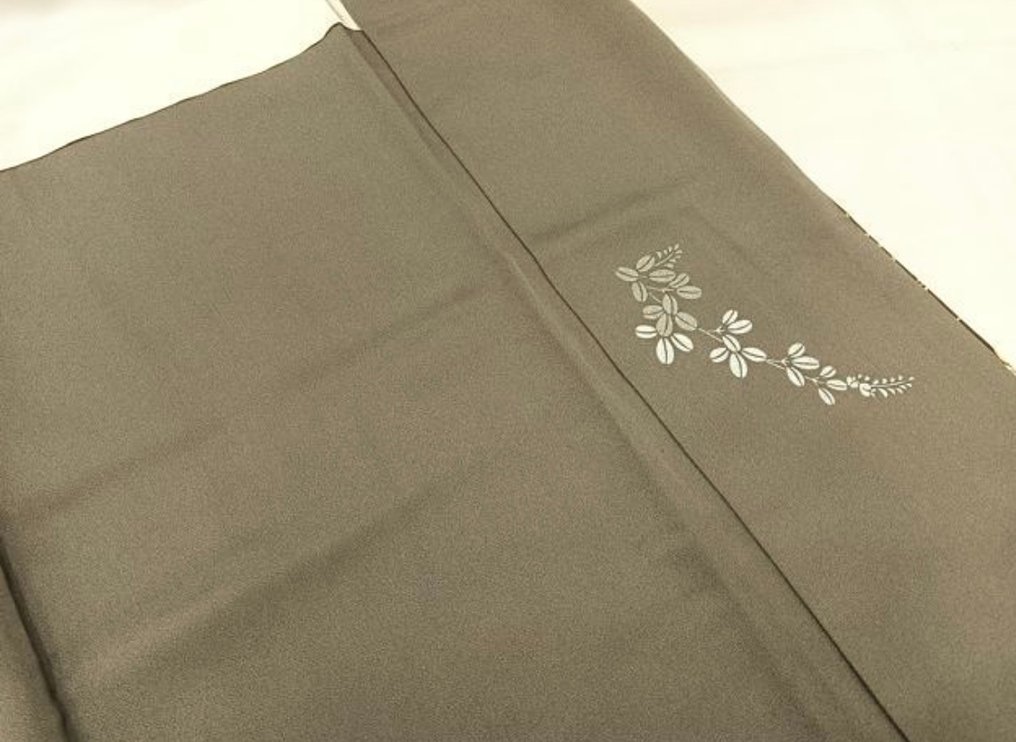 Όμορφο κιμονό ■ Επισκεπτόμενο κιμονό, κεντημένο με κλαδί Tanzaku - Μετάξι - Ιαπωνία - 20th century #4.3