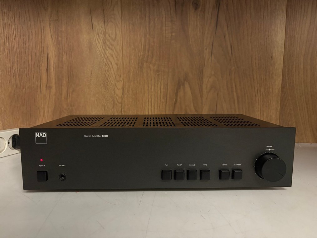NAD - 3120 Wzmacniacz tranzystorowy #4.3