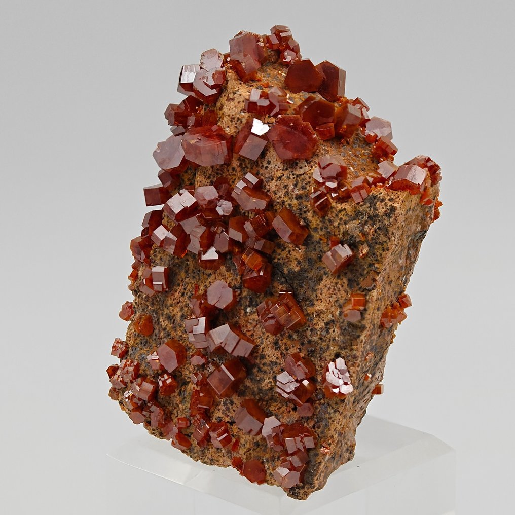 VANADINITE intense red and orange, crossed crystals Crystals on matrix - Height: 70 mm - Width: 47 mm- 114 g #3.2