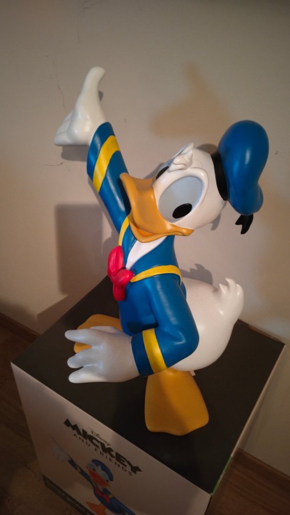 Disney - Mickey and Friends - 1 - Donald garden statue #4.3