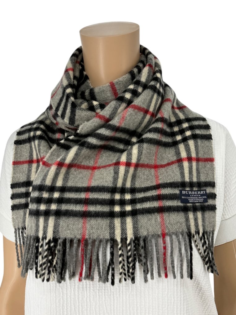 Burberry - Écharpe #1.0