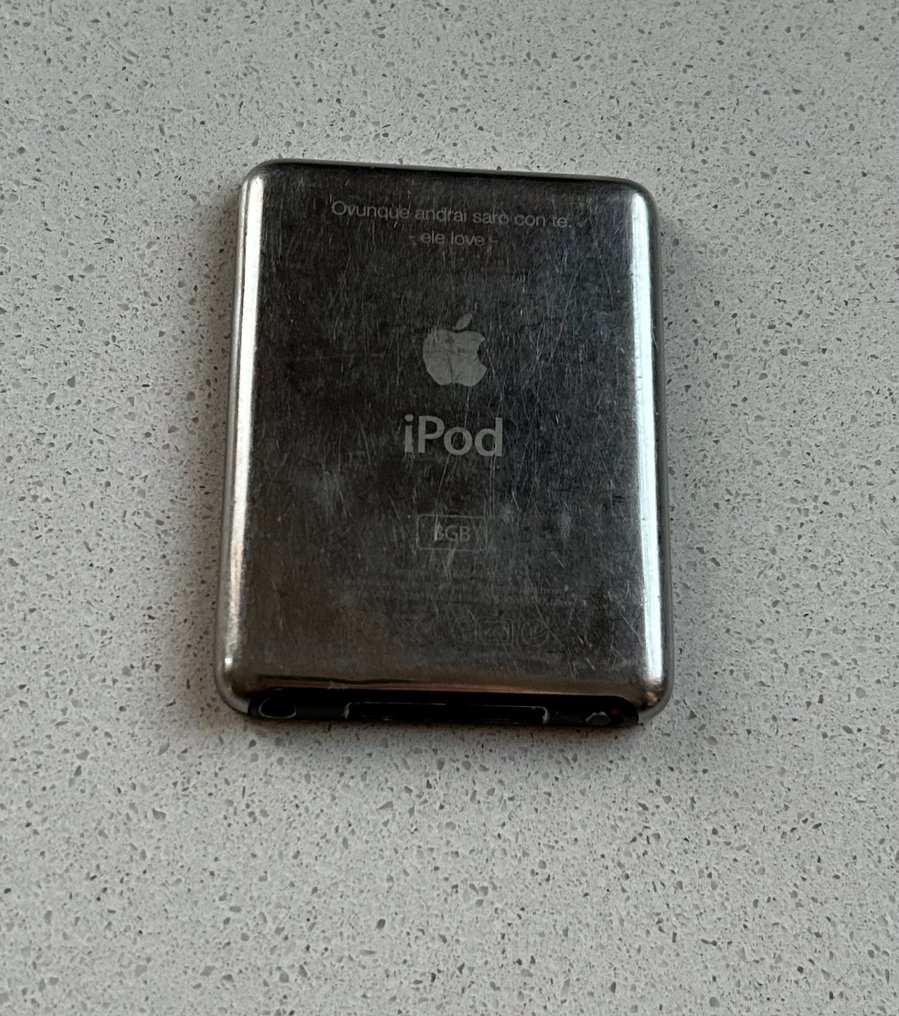 Apple - iPod 4GB iPod #1.0