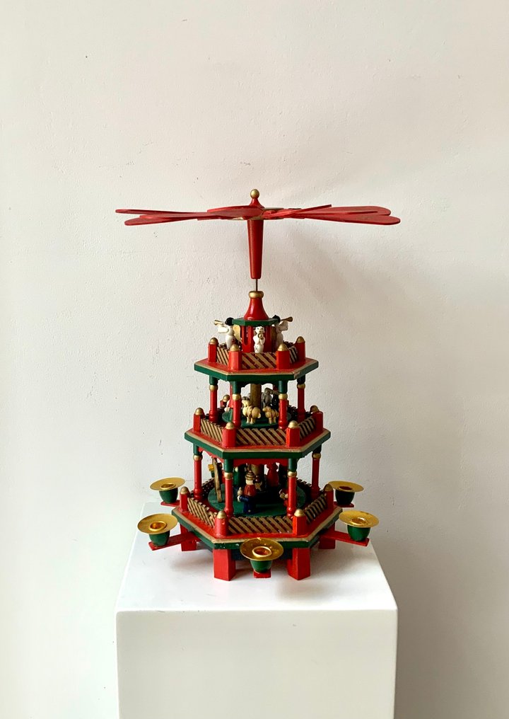 Karácsonyi figuradísz - Vörös/zöld/arany karácsonyi piramis - Fa - 1970/80-as évek #1.0