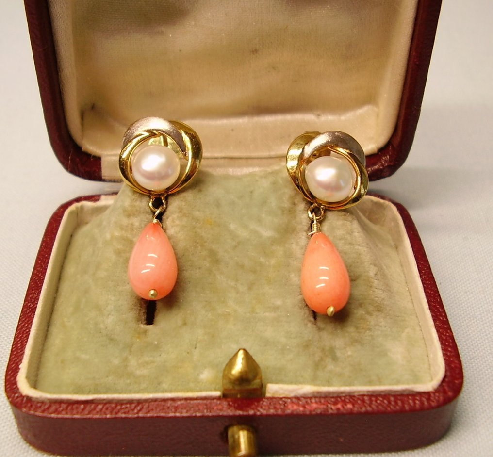 No Reserve Price - Earrings - 14 kt. Yellow gold -  9.80ct. tw. Coral - Pearl - Goldsmith craftsmanship #1.0